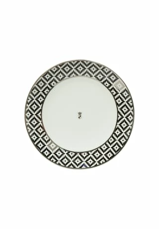 Goebel Teller Maja Von Hohenzollern - Design Diamonds Gesamt: Länge 23cm, Breite 23cm, Höhe 2cm 3 Goebel Teller Maja Von Hohenzollern - Design Diamonds Gesamt: Länge 23cm, Breite 23cm, Höhe 2cm